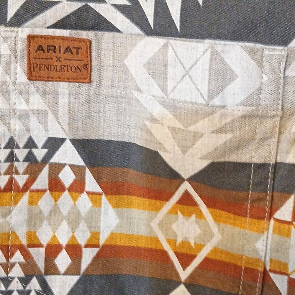 Ariat with Pendleton Billie jean button down arrowhead western shirt - Picture 6 of 9